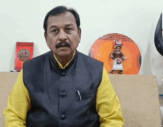 “दुर्ग सांसद विजय बघेल ब्रिक्स सम्मेलन 2025 में भारत का प्रतिनिधित्व करते हुए, छह सांसदों के भारतीय प्रतिनिधिमंडल में शामिल।”